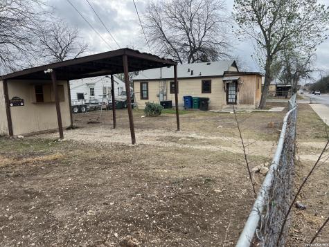 1539 W Mariposa San Antonio TX 78201