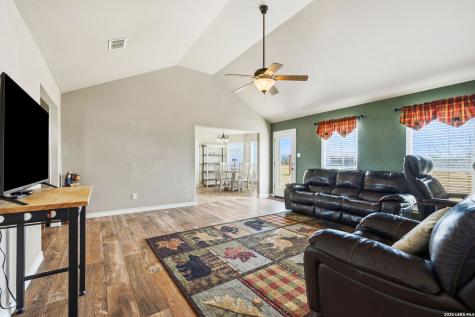 1163 County Road 323 Jourdanton TX 78026