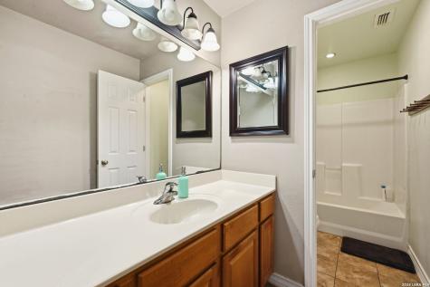 1163 County Road 323 Jourdanton TX 78026