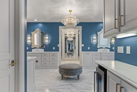 18918 De Enclave San Antonio TX 78258