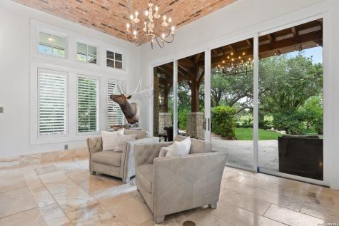 18918 De Enclave San Antonio TX 78258