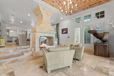 18918 De Enclave San Antonio TX 78258
