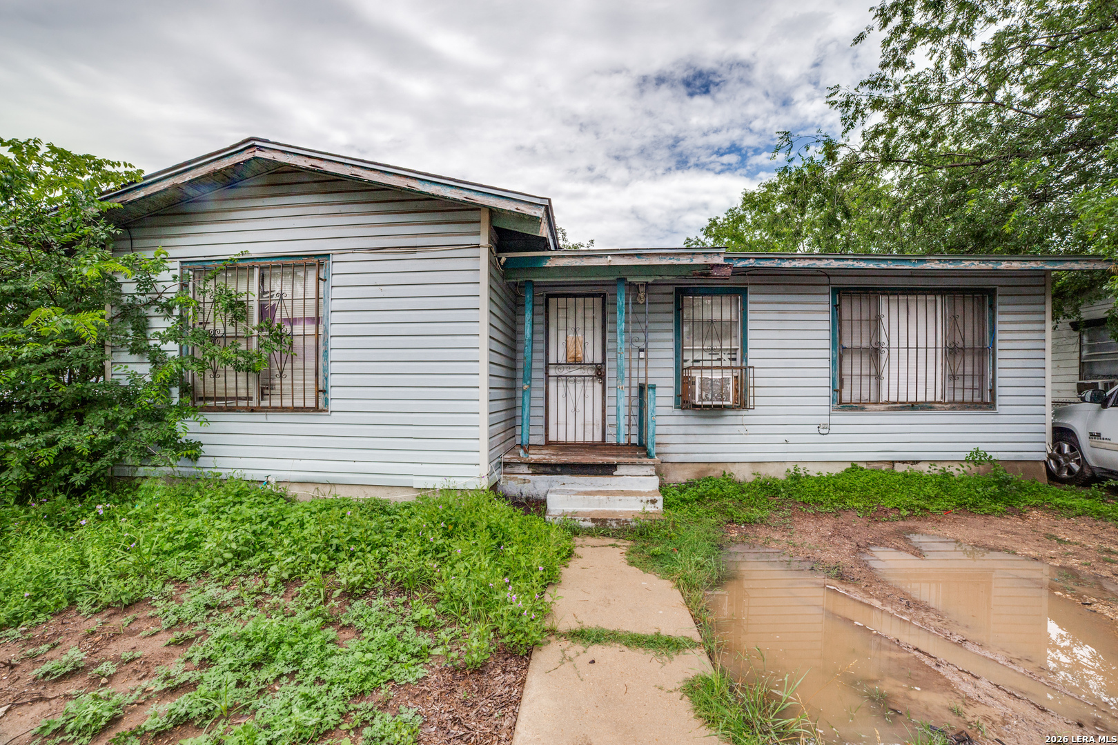 1915 Delfino Street San Antonio TX 78237