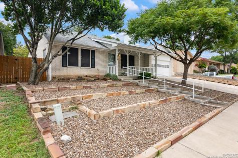 308 Crestwood Drive Kerrville TX 78028