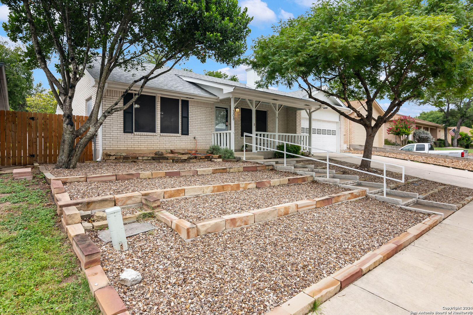 308 Crestwood Drive Kerrville TX 78028