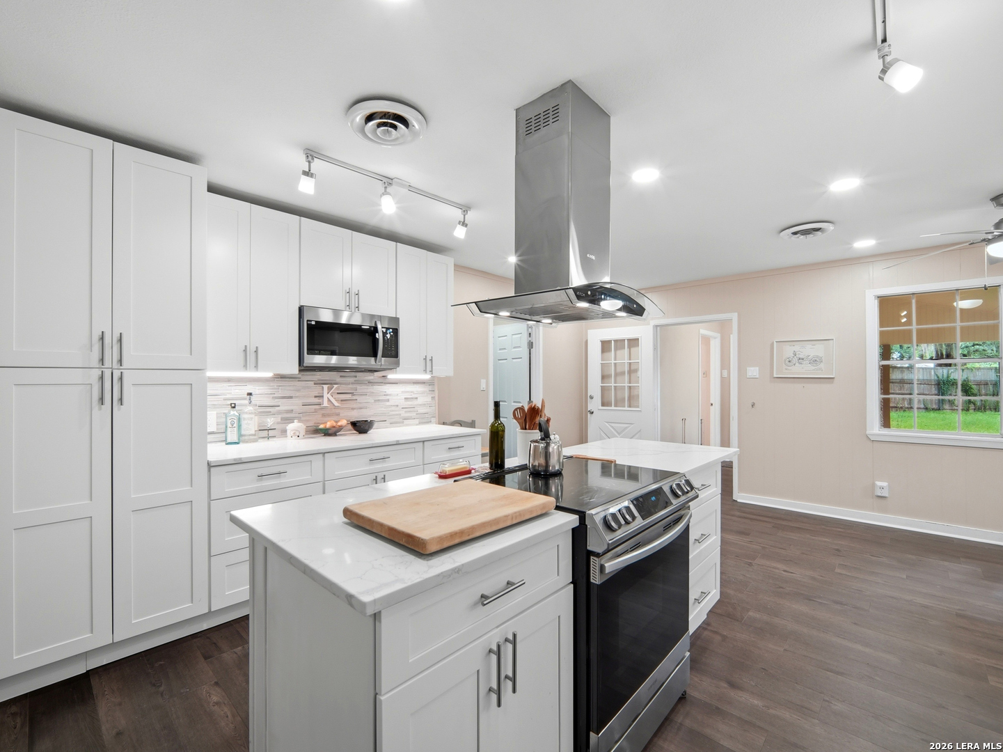 19214 Grey Forest Helotes TX 78023
