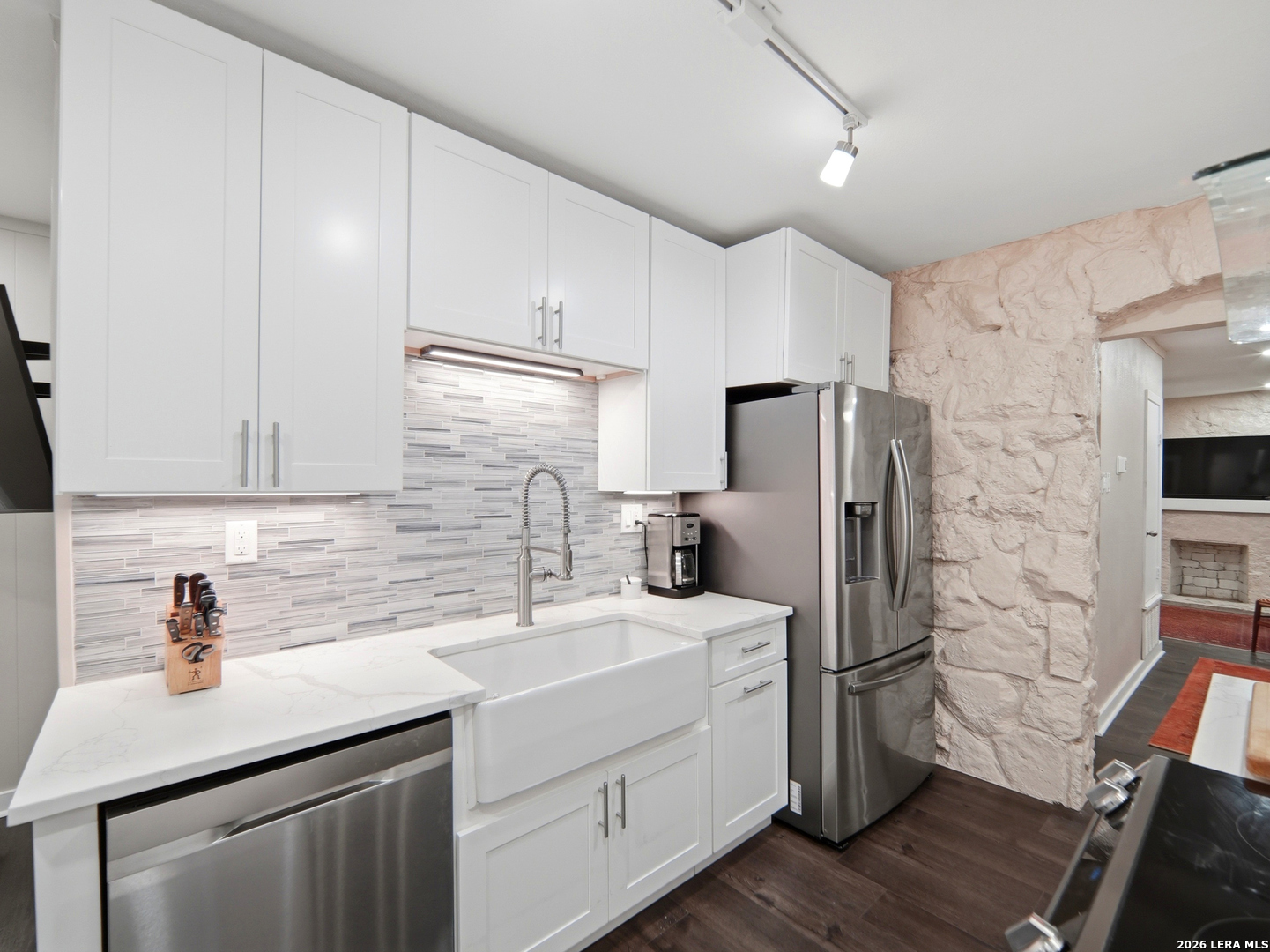 19214 Grey Forest Helotes TX 78023