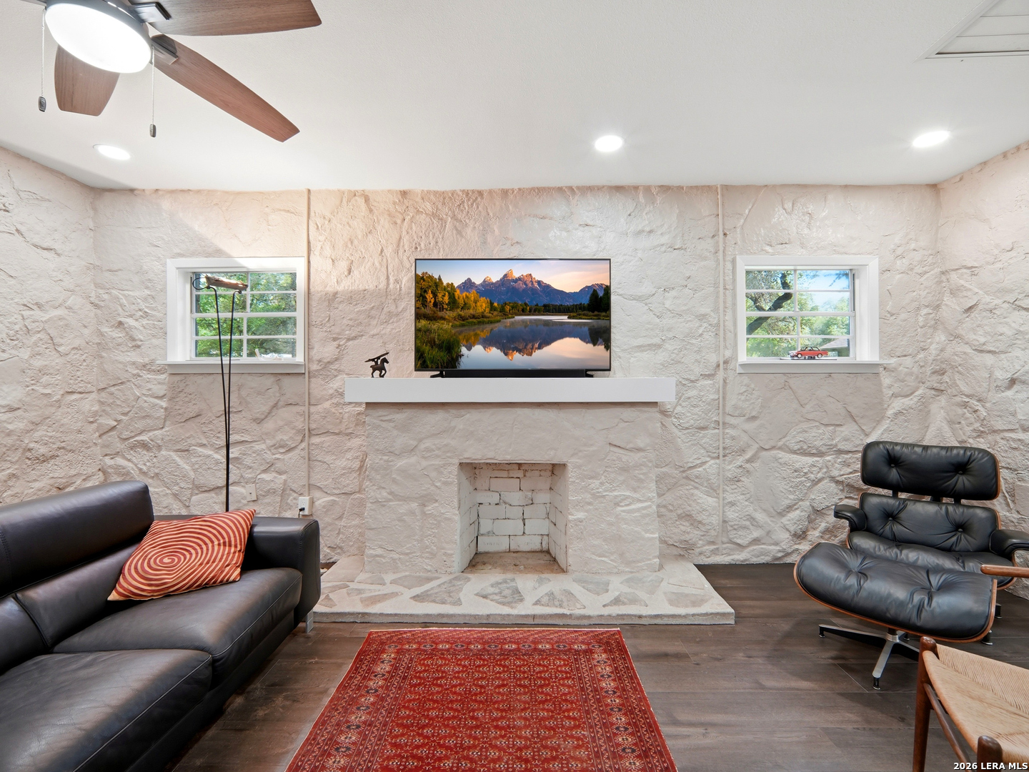 19214 Grey Forest Helotes TX 78023