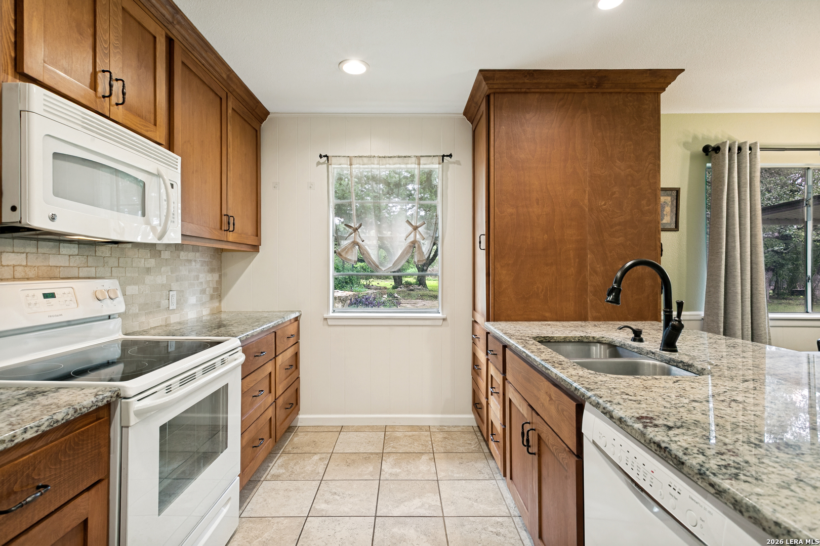 3881 Menger Drive San Antonio TX 78259