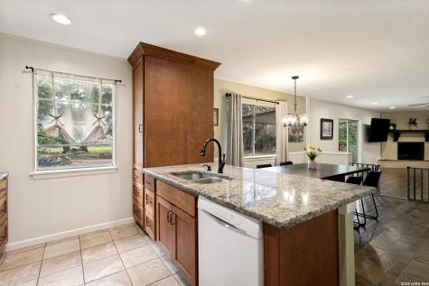 3881 Menger Drive San Antonio TX 78259