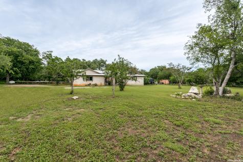 3881 Menger Drive San Antonio TX 78259