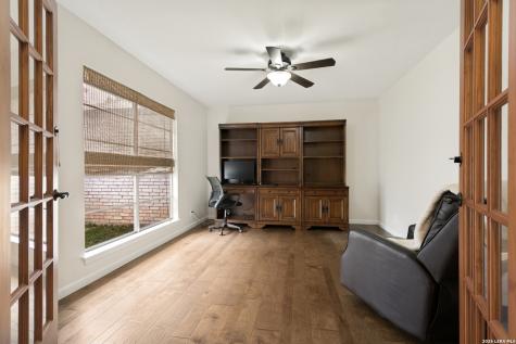3881 Menger Drive San Antonio TX 78259