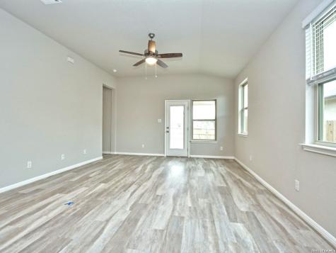 10129 Briceway Gap San Antonio TX 78254