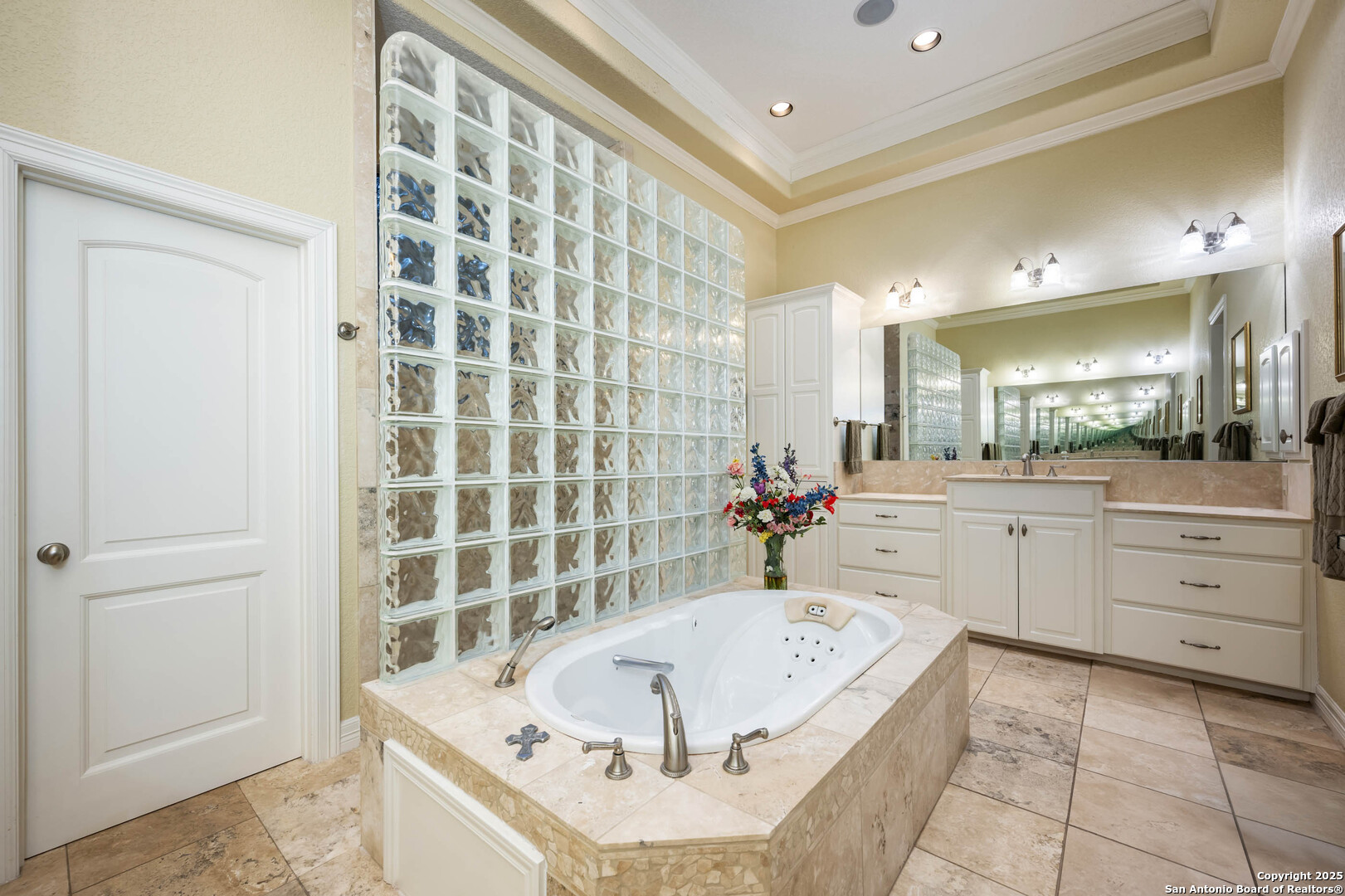 985 Janet Canyon Lake TX 78133