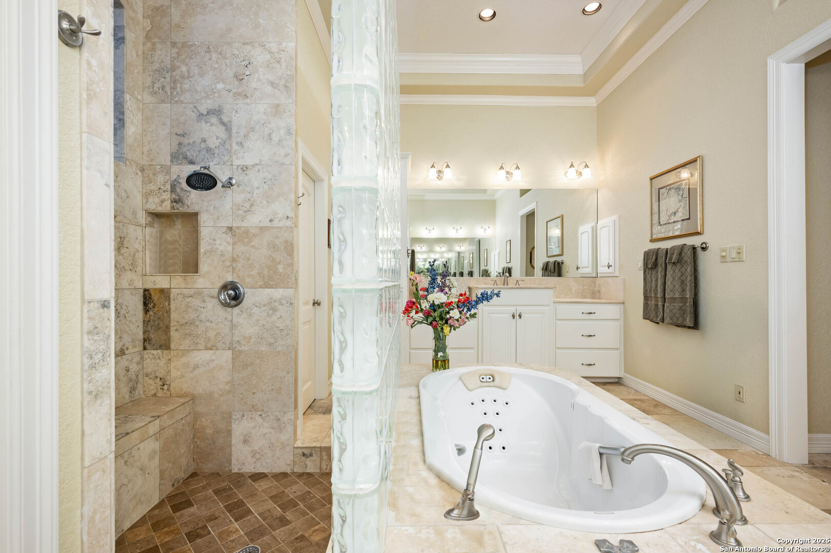 985 Janet Canyon Lake TX 78133