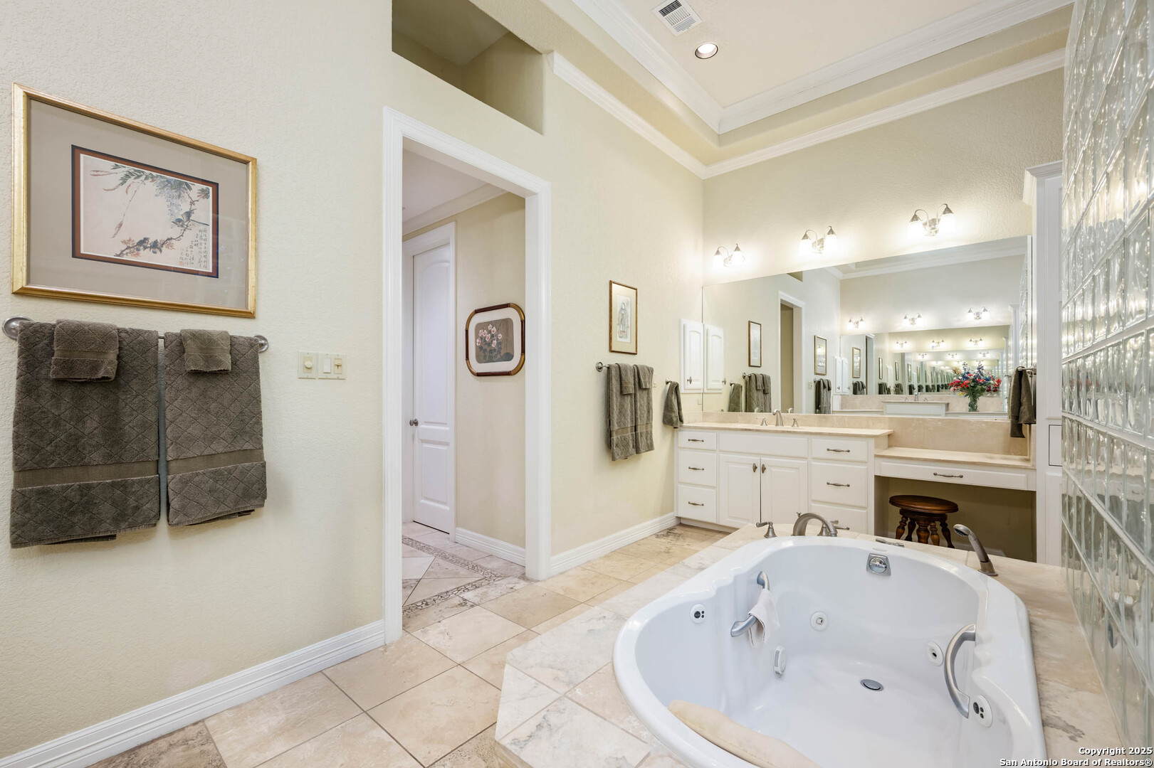 985 Janet Canyon Lake TX 78133