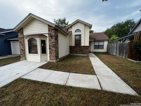 6333 Village Cliff San Antonio TX 78250