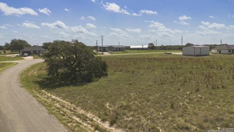 788 Lake Valley La Vernia TX 78121