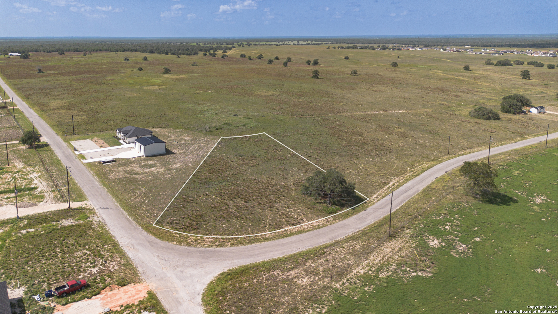 788 Lake Valley La Vernia TX 78121