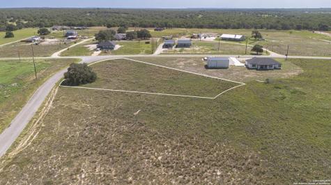 788 Lake Valley La Vernia TX 78121