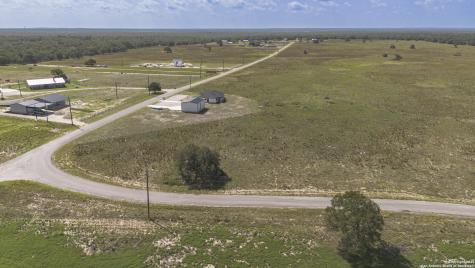 788 Lake Valley La Vernia TX 78121