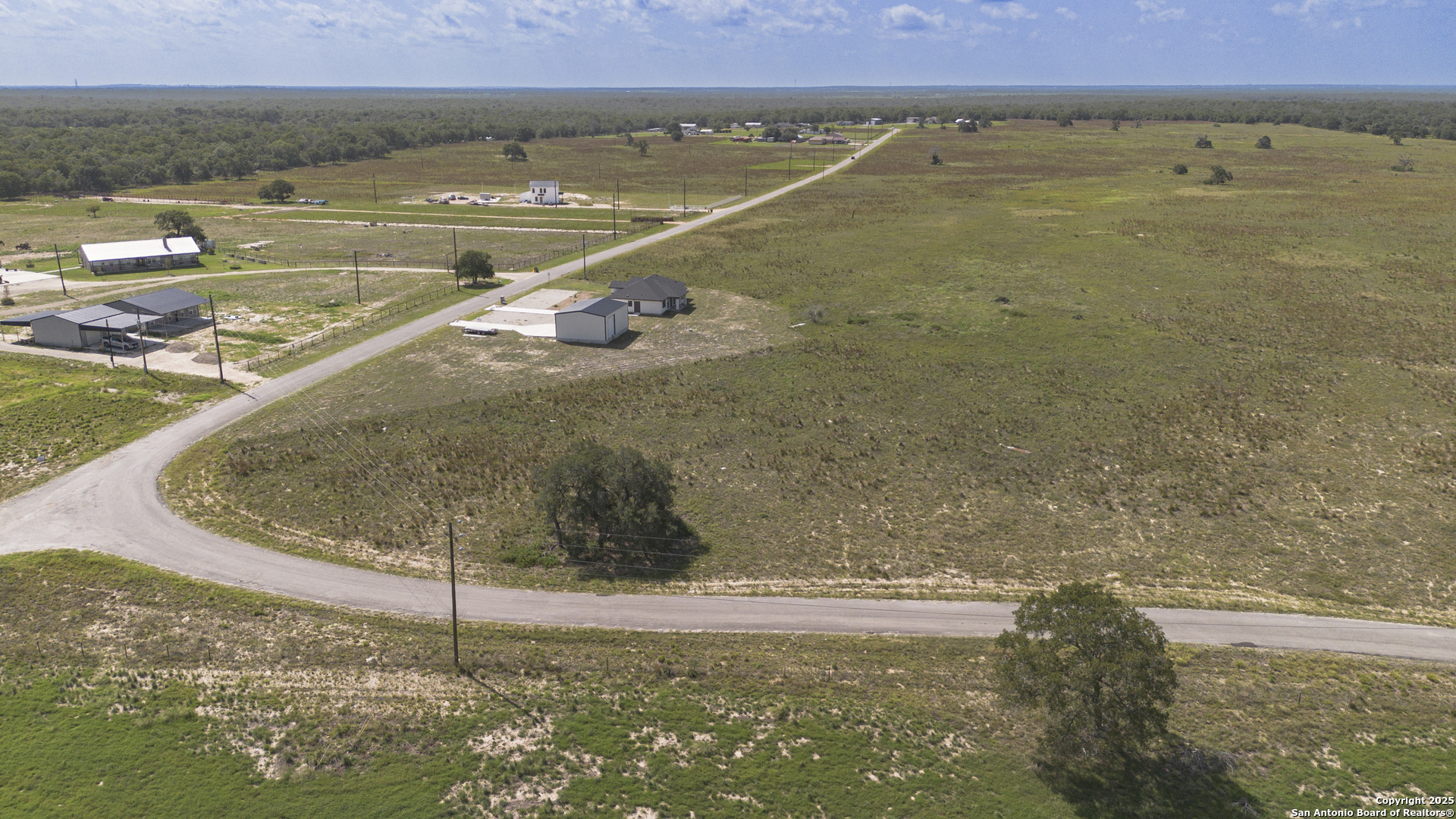 788 Lake Valley La Vernia TX 78121