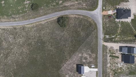 788 Lake Valley La Vernia TX 78121