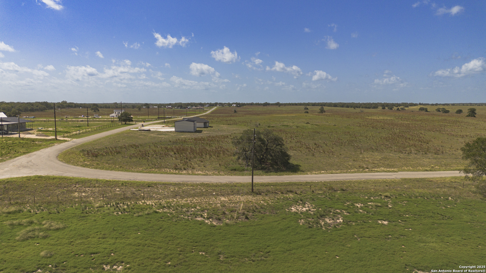 788 Lake Valley La Vernia TX 78121
