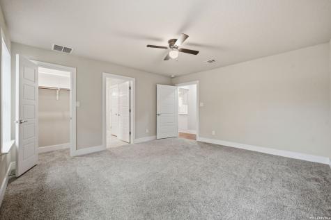 444 Azucena San Antonio TX 78237