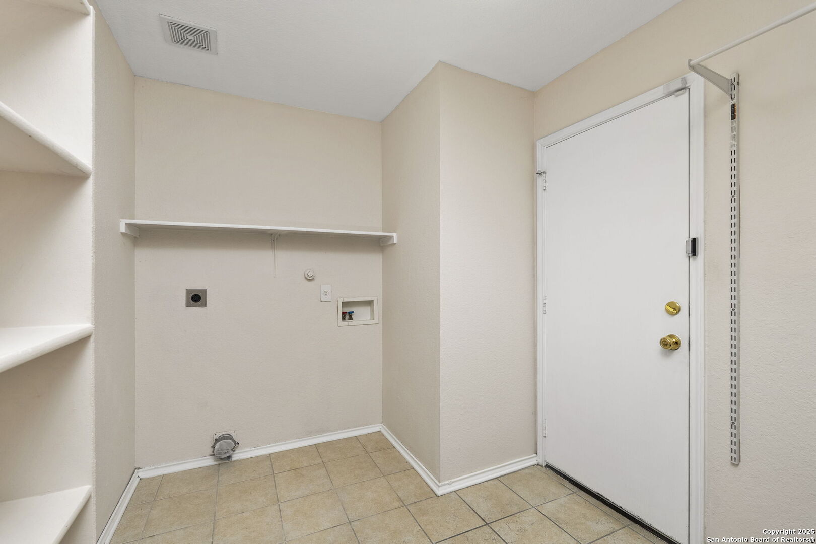 7611 Cedar Farm San Antonio TX 78239