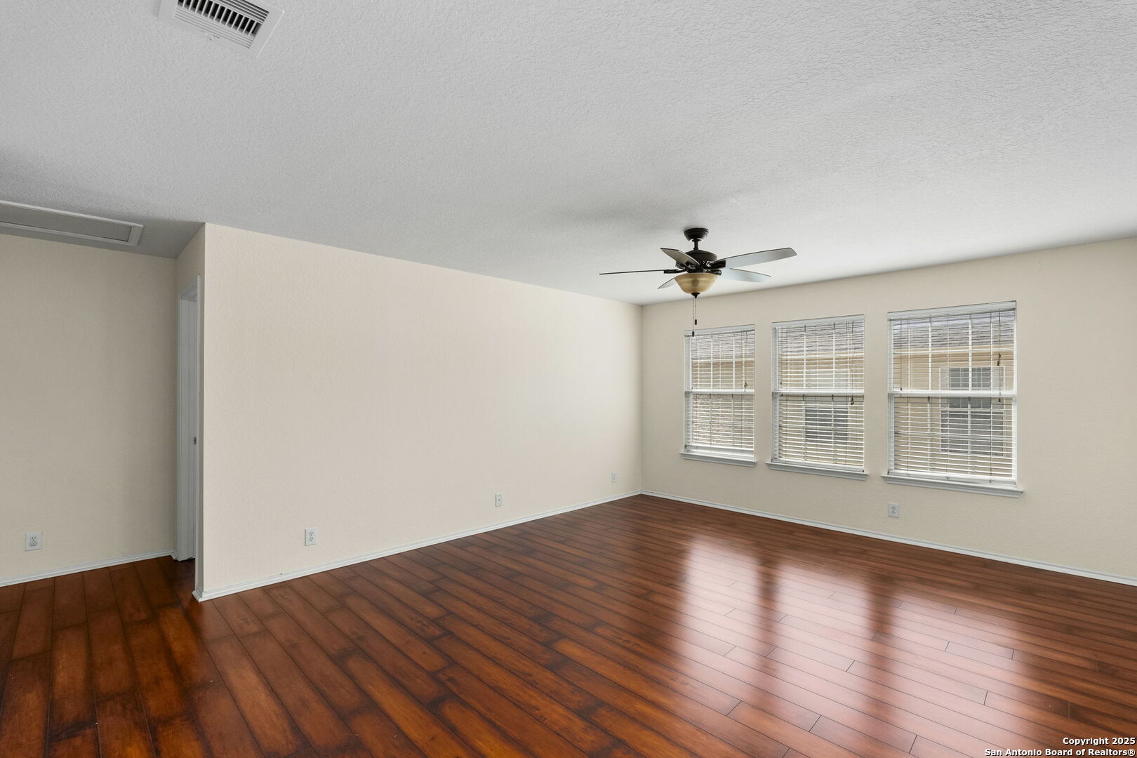 7611 Cedar Farm San Antonio TX 78239
