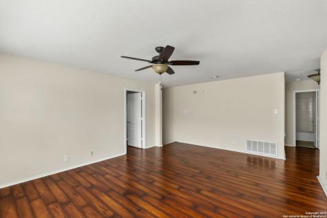 7611 Cedar Farm San Antonio TX 78239
