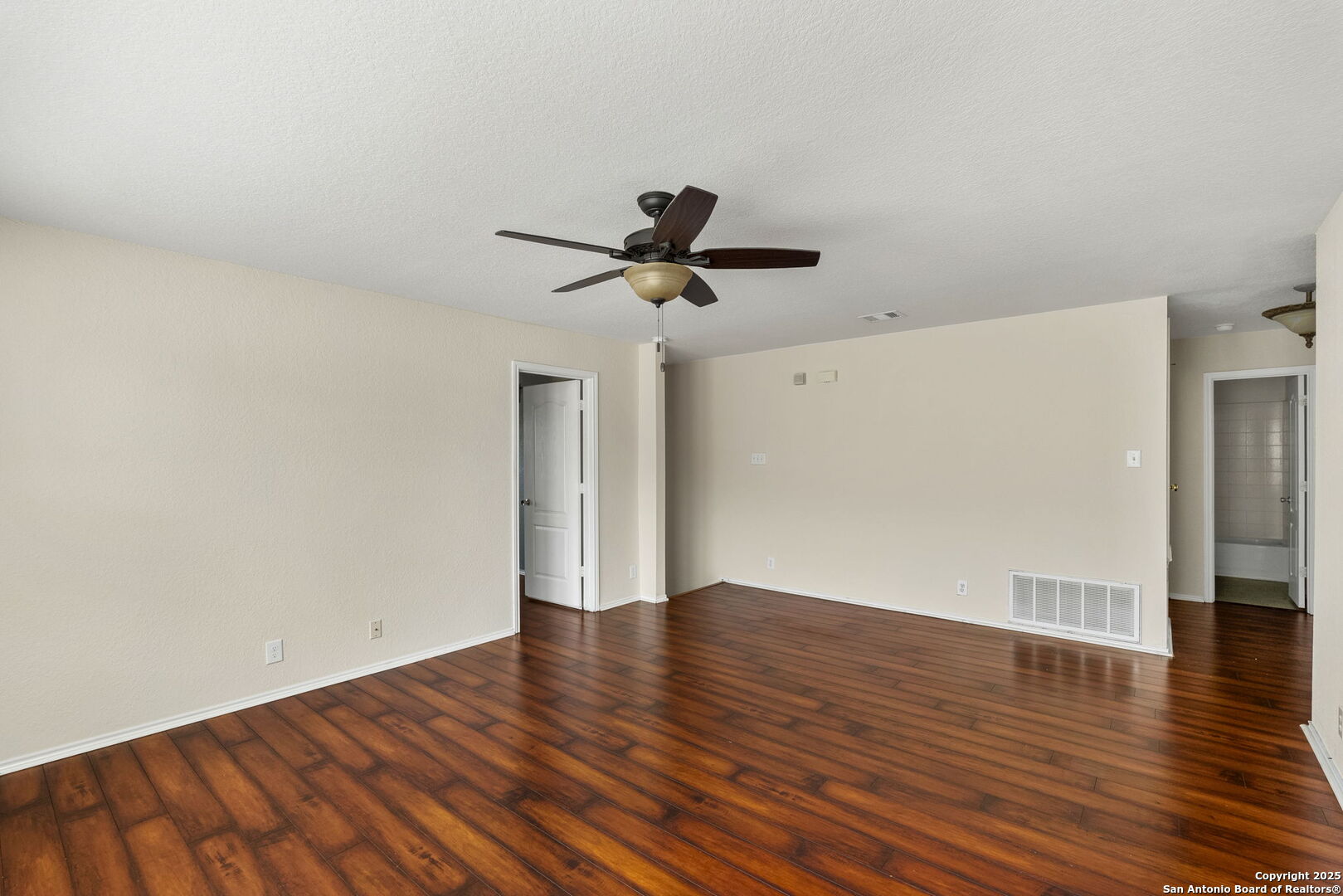 7611 Cedar Farm San Antonio TX 78239