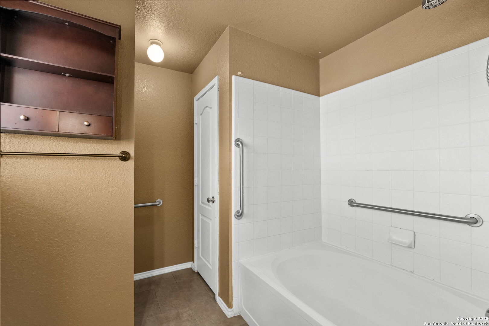 7611 Cedar Farm San Antonio TX 78239