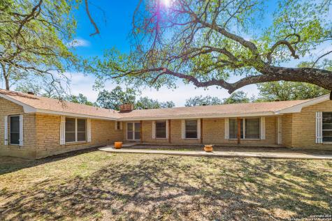 0 Fm 2200 Devine TX 78016