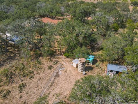 0 Fm 2200 Devine TX 78016