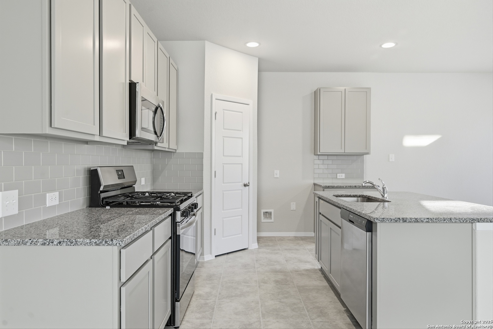 2322 Croaker San Antonio TX 78253