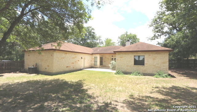 145 Rosewood Drive La Vernia TX 78121