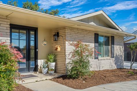 22 La Mesa Drive New Braunfels TX 78130
