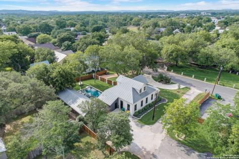 109 W Evergreen Street Boerne TX 78006
