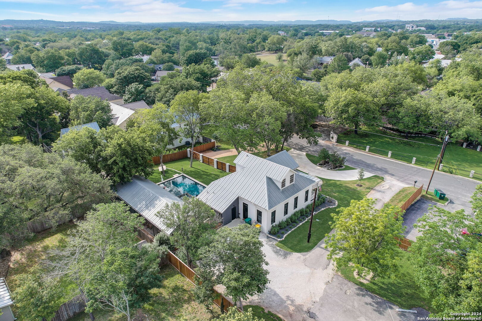 109 W Evergreen Street Boerne TX 78006