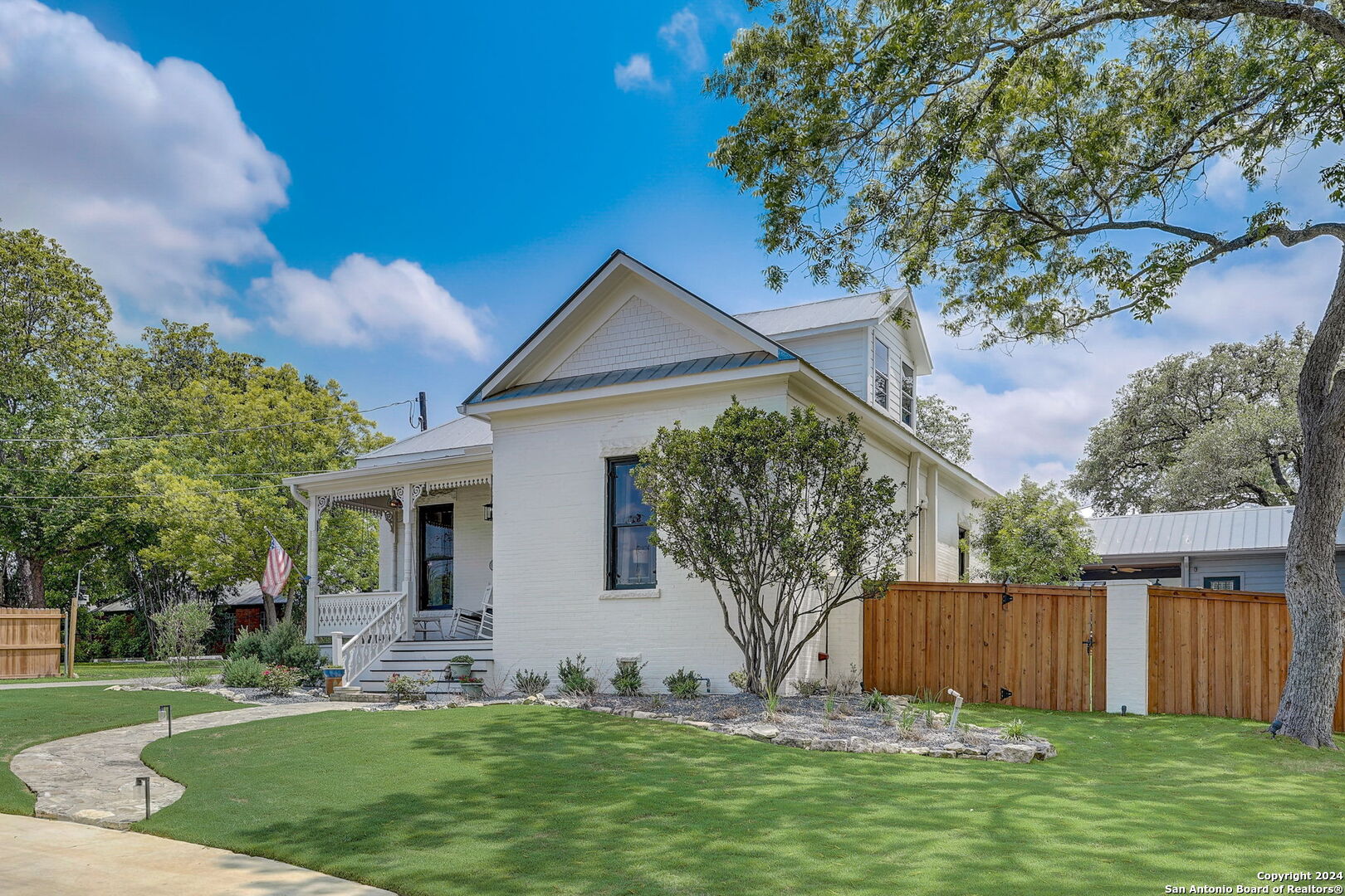 109 W Evergreen Street Boerne TX 78006