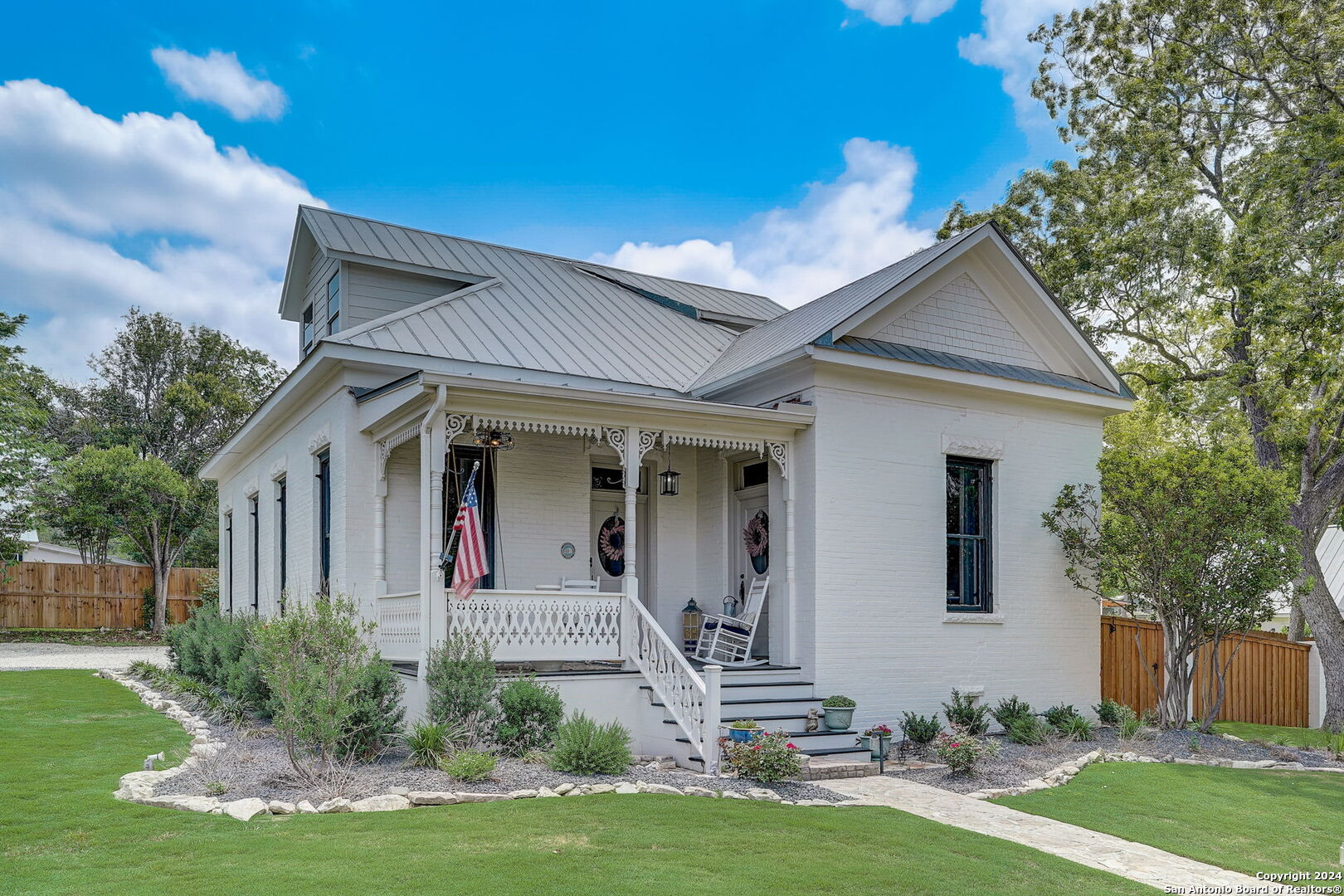 109 W Evergreen Street Boerne TX 78006