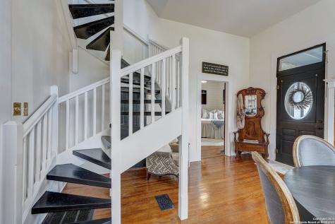 109 W Evergreen Street Boerne TX 78006