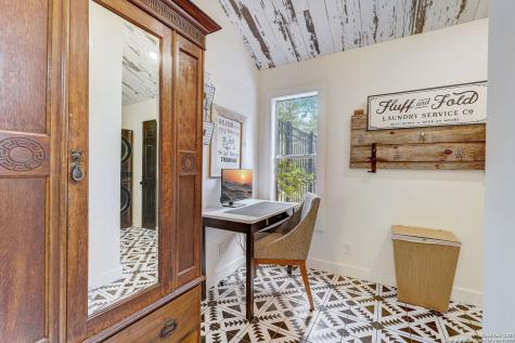 109 W Evergreen Street Boerne TX 78006