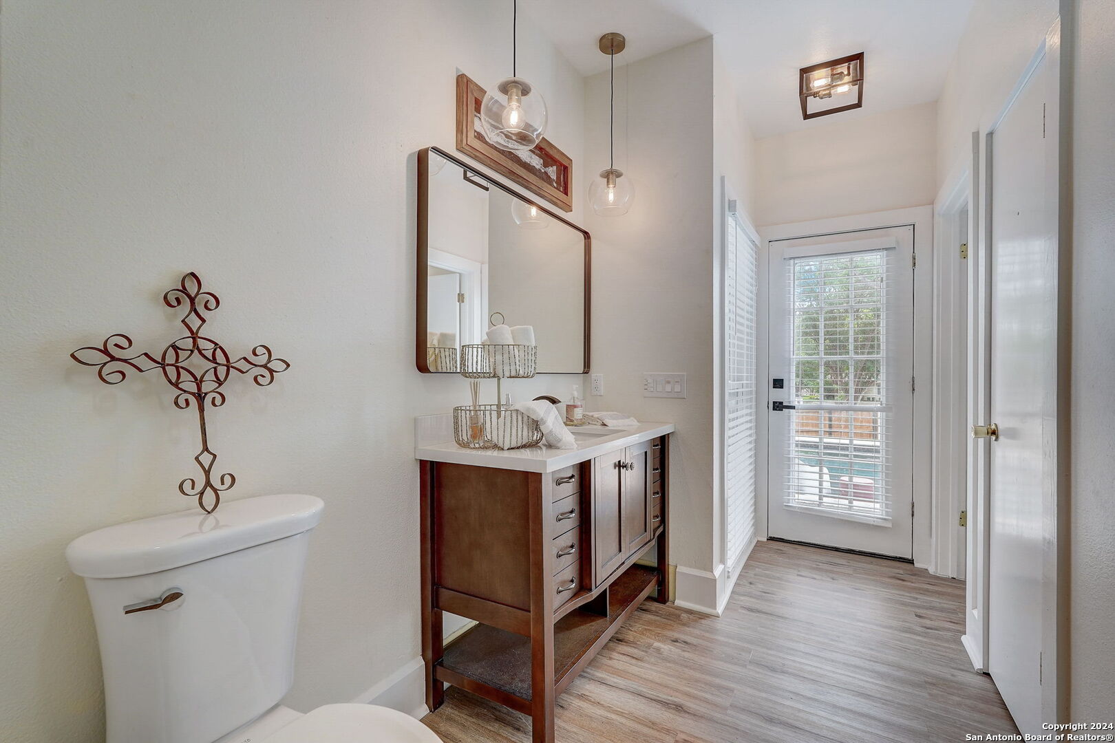 109 W Evergreen Street Boerne TX 78006