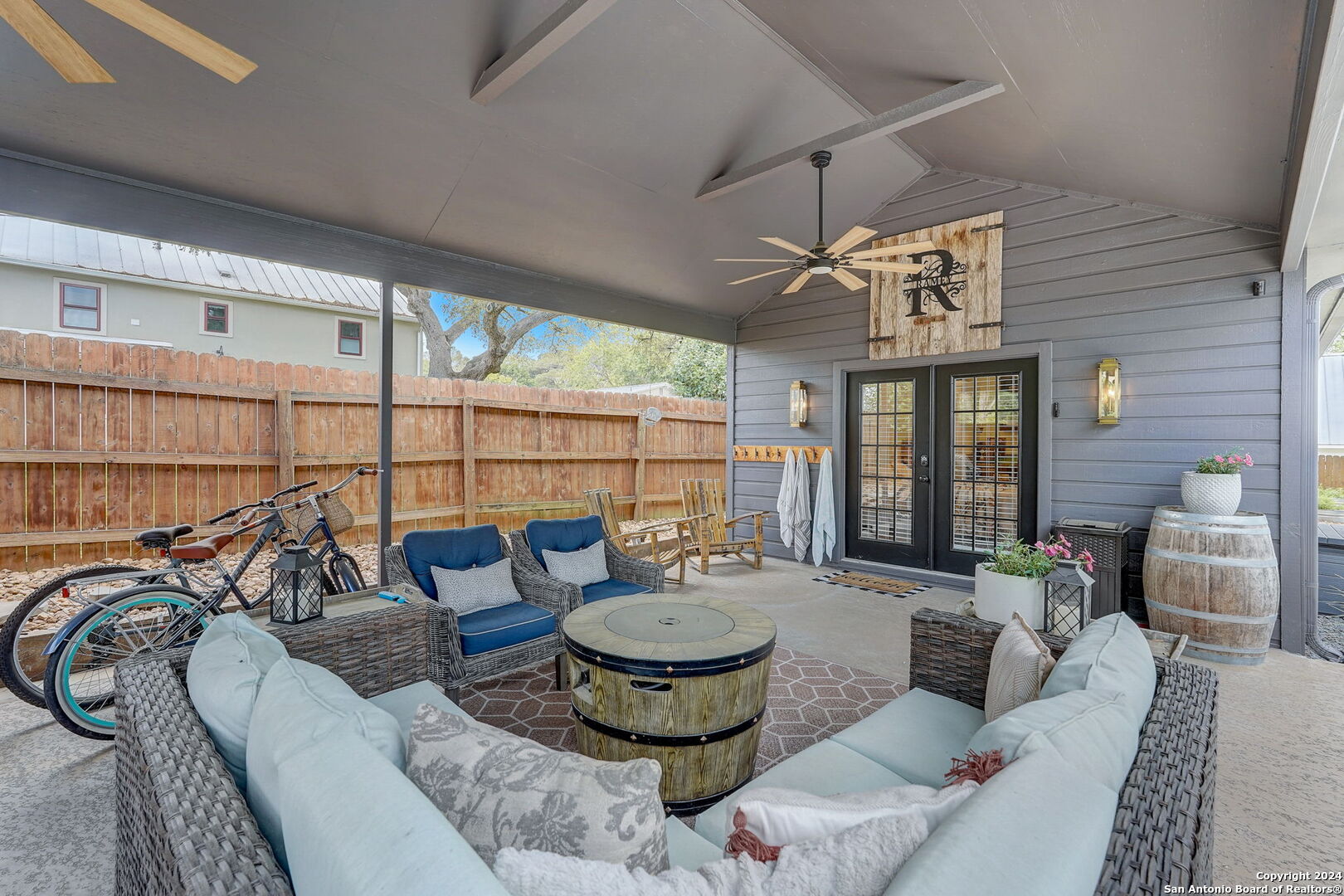 109 W Evergreen Street Boerne TX 78006