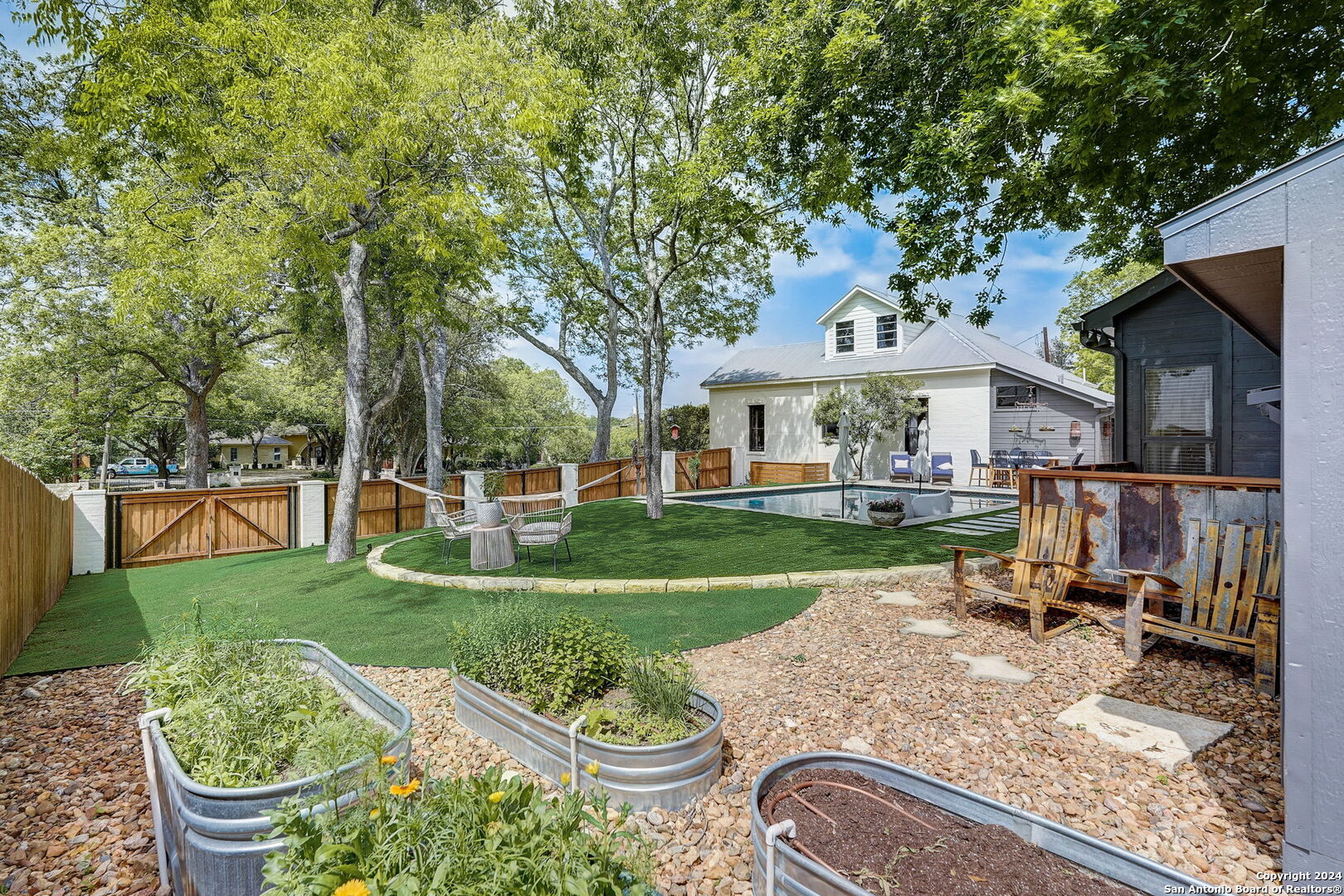109 W Evergreen Street Boerne TX 78006
