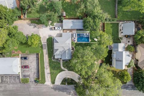 109 W Evergreen Street Boerne TX 78006