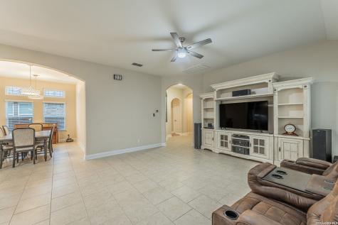 12119 Coxs Alley San Antonio TX 78254